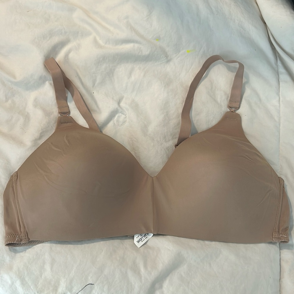 Tan/nude bra